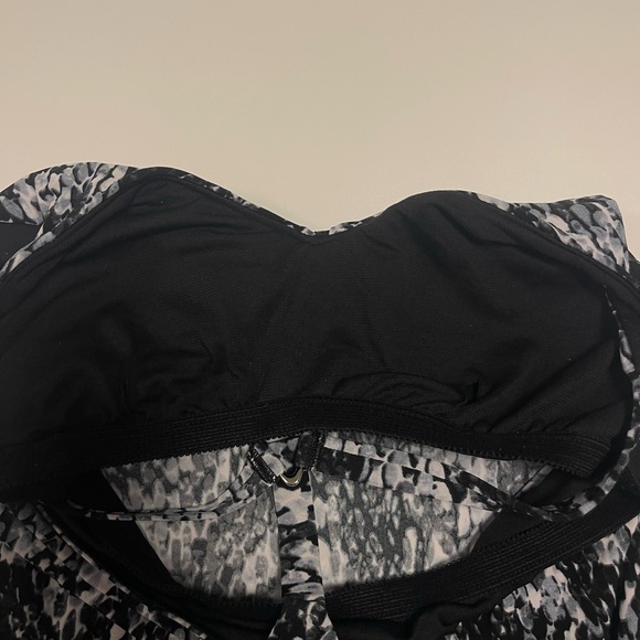 Black and White Swim Top - Picture 3 of 6